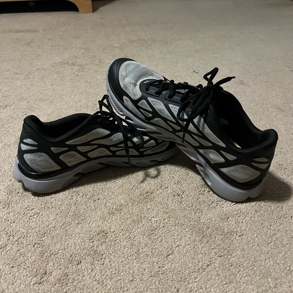 Under Armour Spine Shoes - 10.5, EXCELLENT - Picture 2 of 4